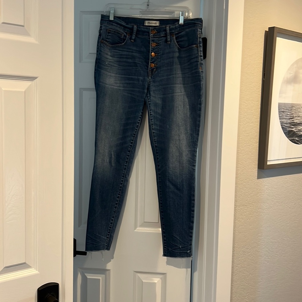 Madewell Jeans with roughy helm . Very soft . Worn only a few times
